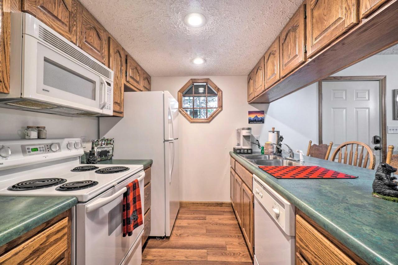 Picturesque Pigeon Forge Cabin With Mountain Views Exterior photo